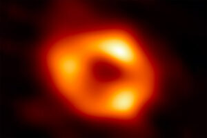 O astrofísico Ue-Li Pen fala sobre a primeira imagem do buraco negro supermassivo da Via Láctea