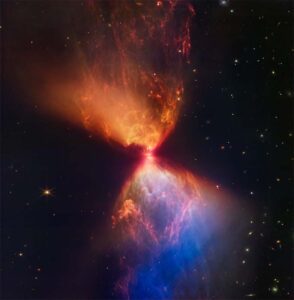James Webb capta ampulheta de luz em torno de uma protoestrela